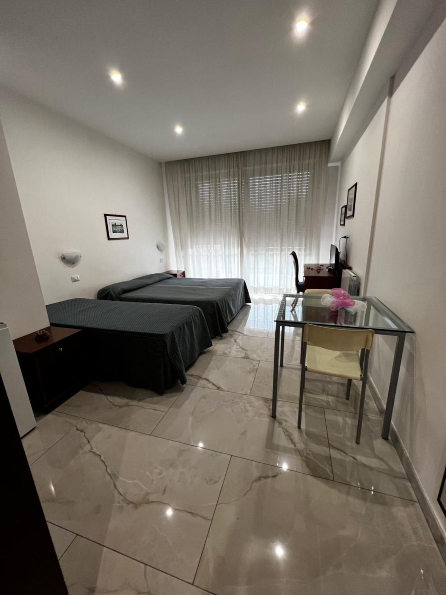 Parco Tirreno Hotel Rome Exterior photo