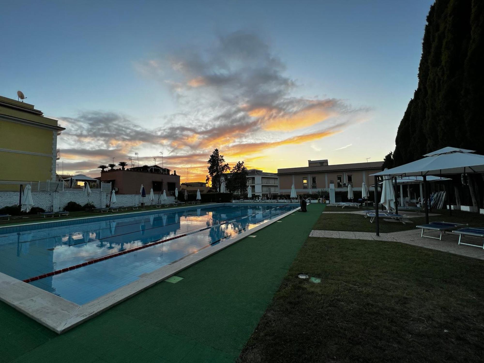Parco Tirreno Hotel Rome Exterior photo