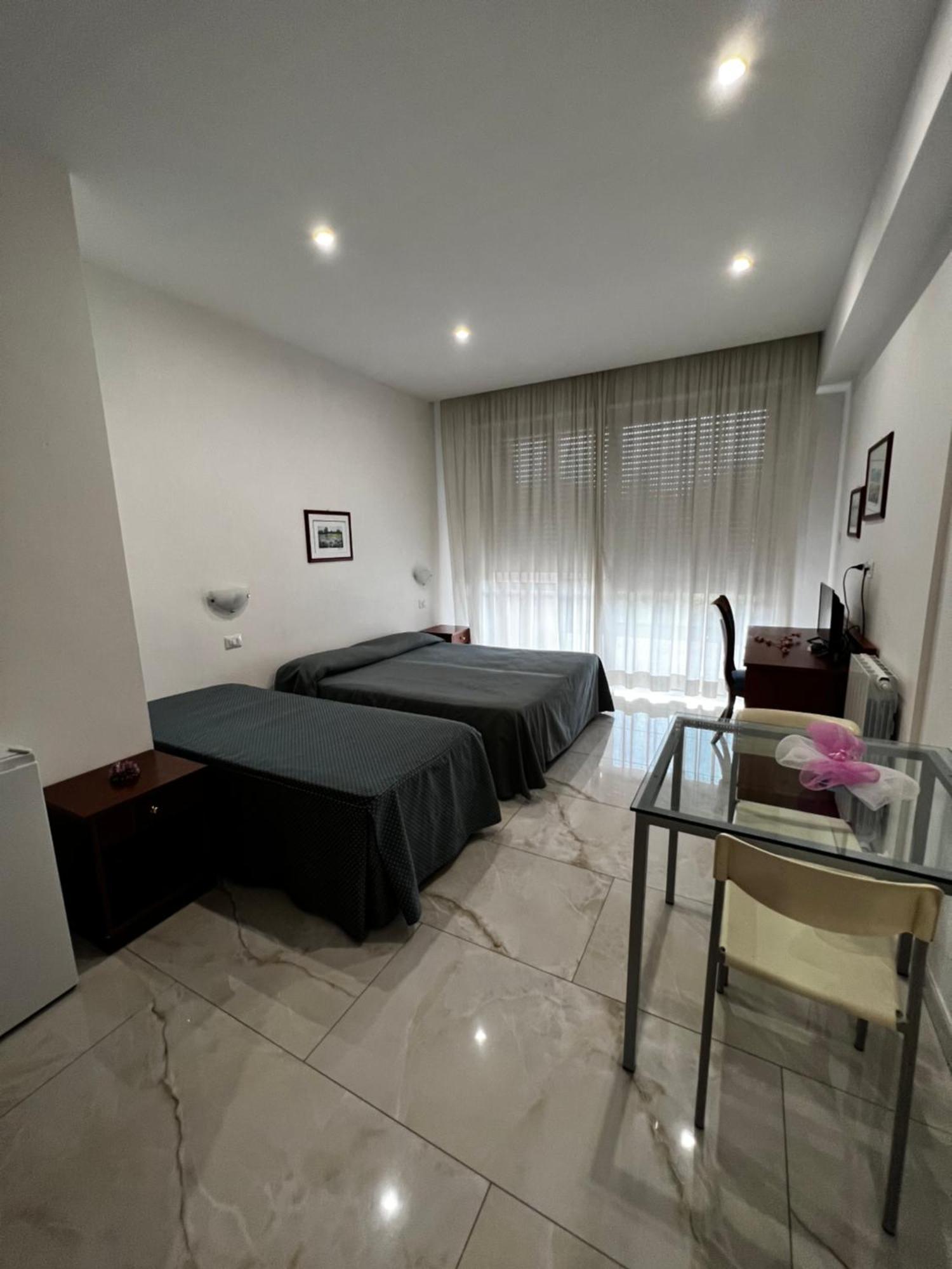 Parco Tirreno Hotel Rome Exterior photo
