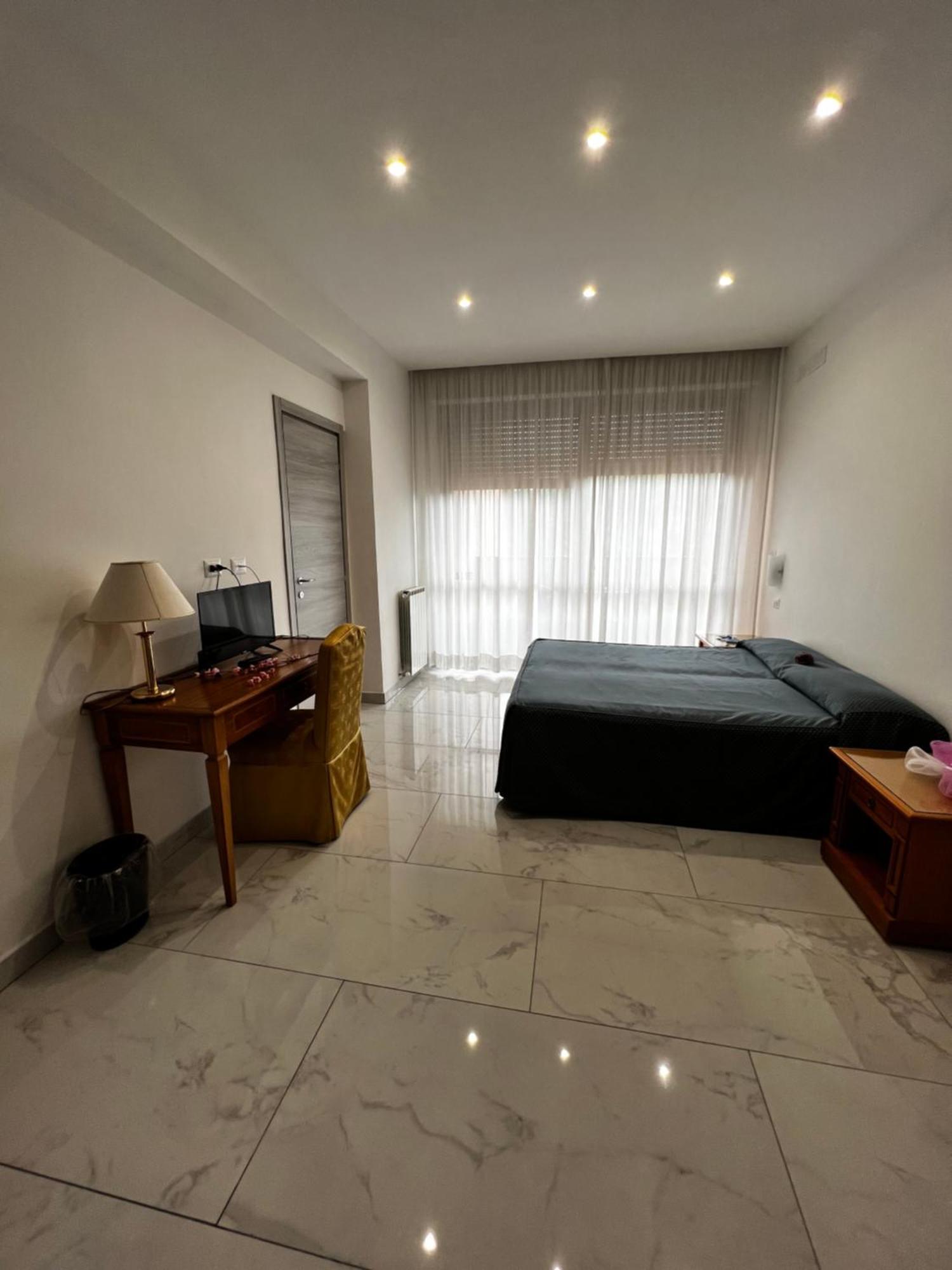Parco Tirreno Hotel Rome Exterior photo